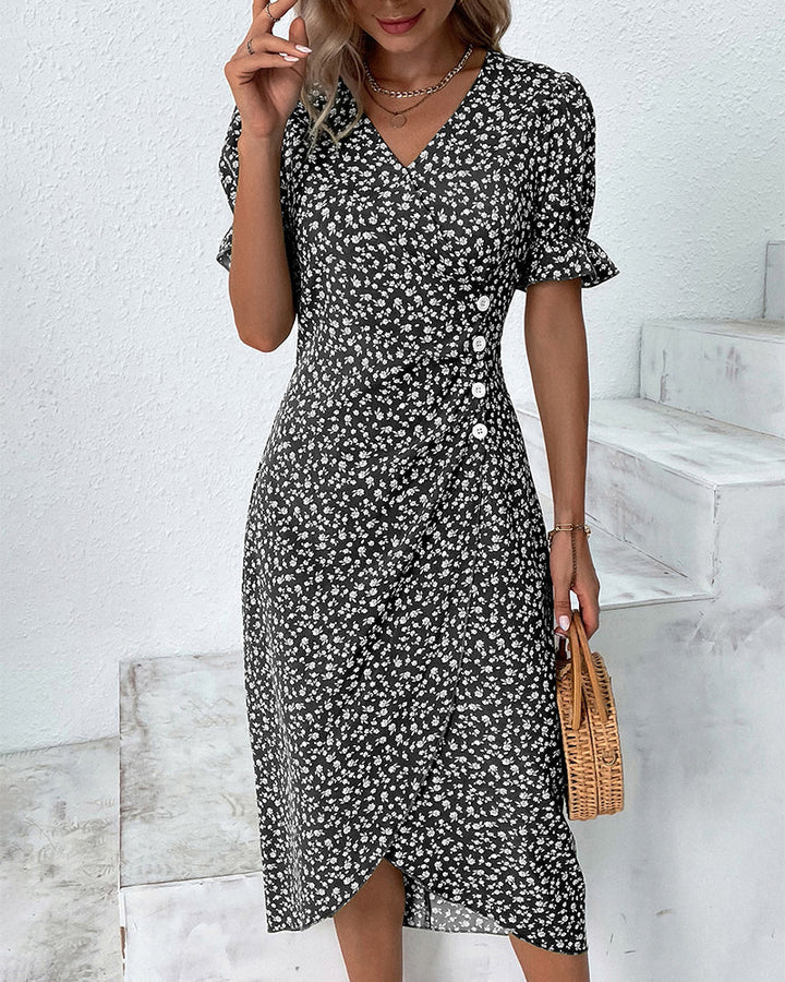 This versatile women's floral wrap midi dress features an elegant V-neck & button detail, chic for summer.