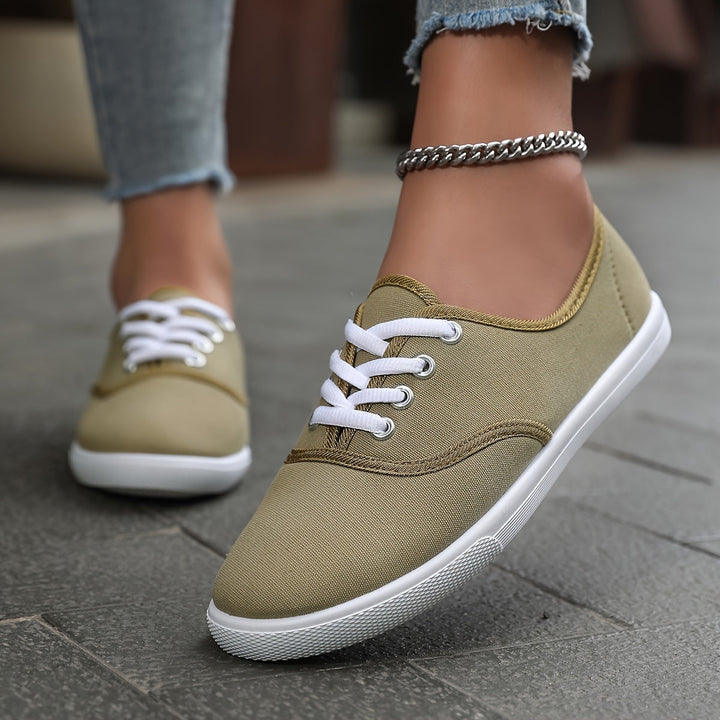 Stylish & comfortable women's low-top lace-up casual sneakers, great for everyday walking.