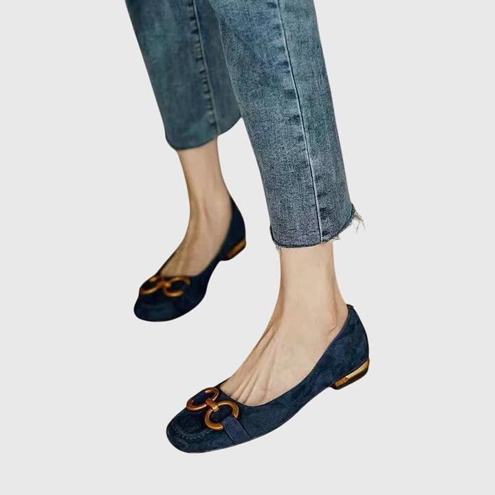 Women's orthopaedic sandals for all-day comfort, providing arch support and foot pain relief.