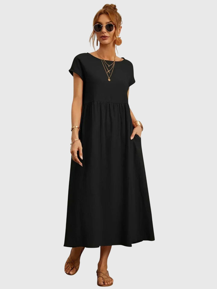 Chic women's versatile pocket dress, offering an easy wear relaxed fit for spring and summer fashion.