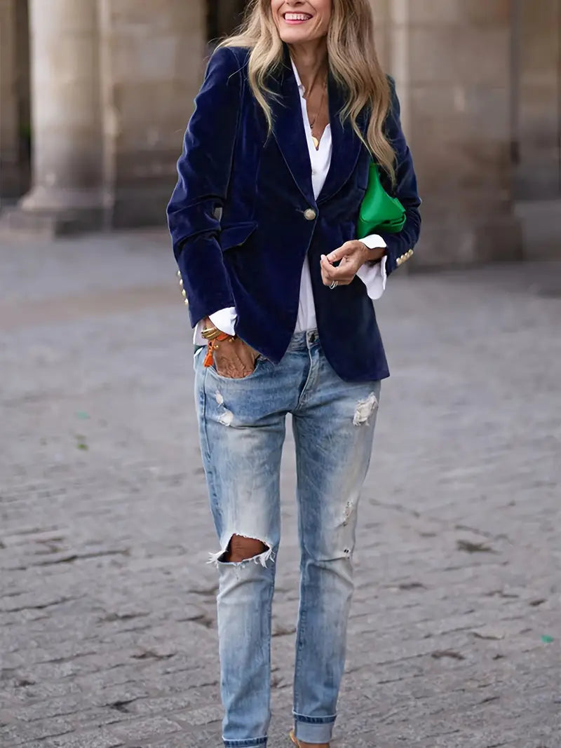 Business casual single-button tailored blazer for women, an elegant and professional office jacket.