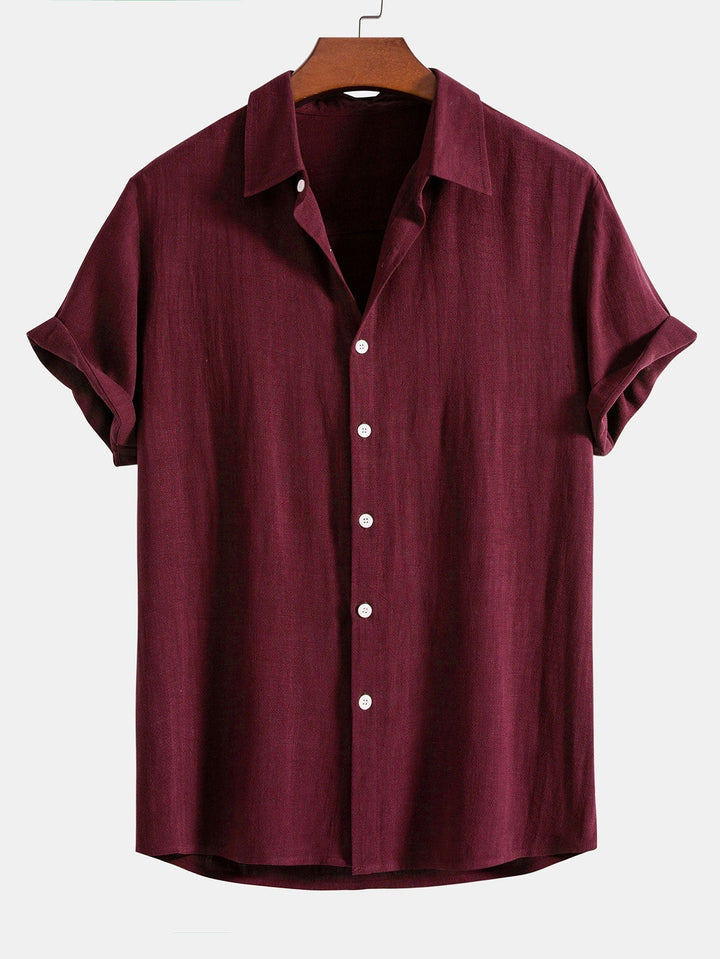 Casual men's short sleeve shirt, relaxed fit and button front. Ideal summer shirt for comfortable everyday wear.