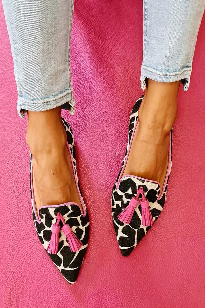 Elegant women's patterned tassel loafers, a versatile choice for modern fashion. Comfortable and stylish casual shoes.