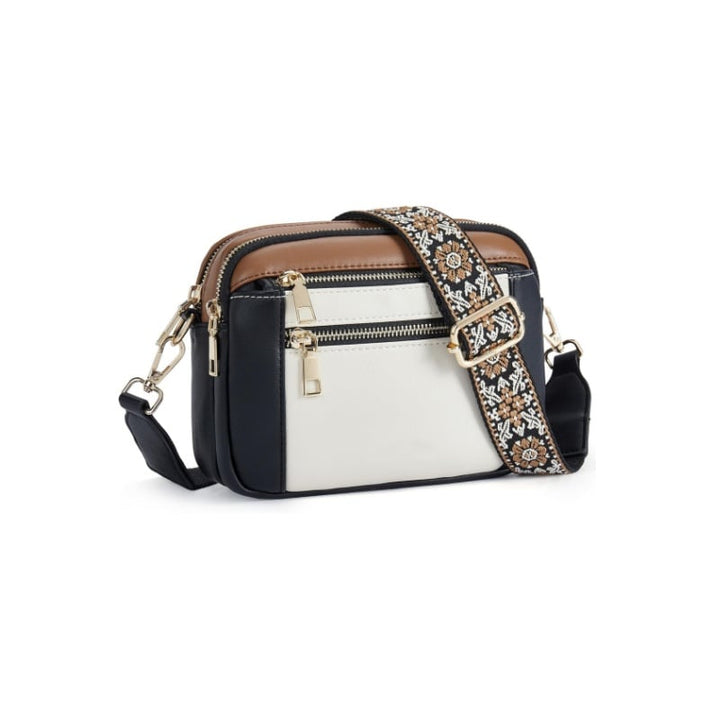 Trendy women's everyday shoulder bag with adjustable strap & ample pockets for convenience.
