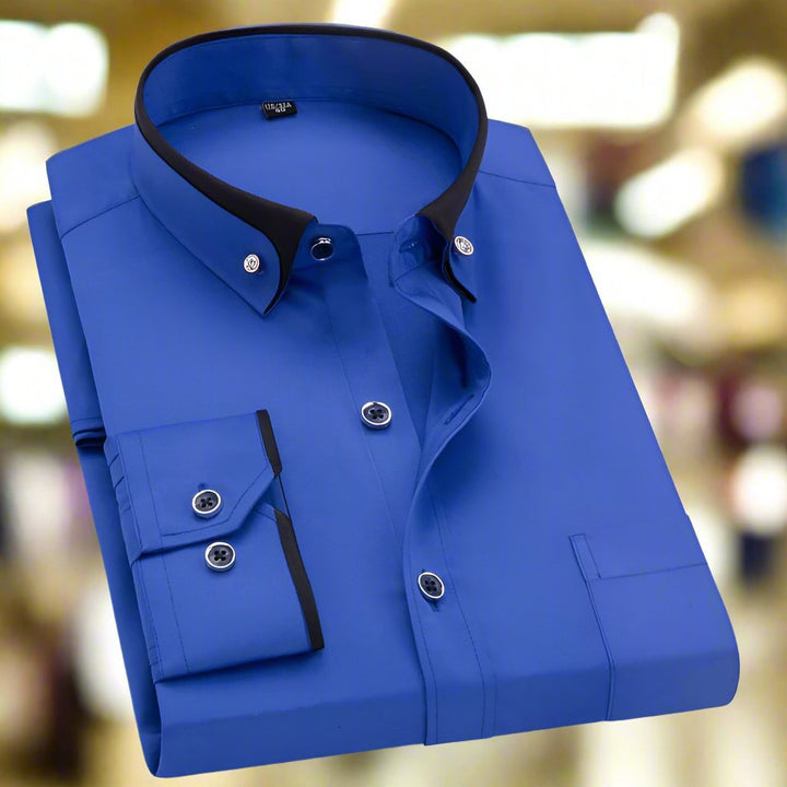 Timeless men's long-sleeve button-up shirt, ideal for a refined business look or sophisticated smart casual outfit.