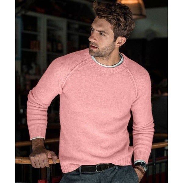 Classic men's fashion pullover sweater, comfortable crew neck knitwear with raglan sleeves.