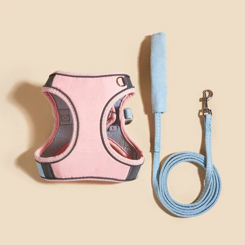 Pet supplies: a premium cat harness for safe and enjoyable outdoor trips.