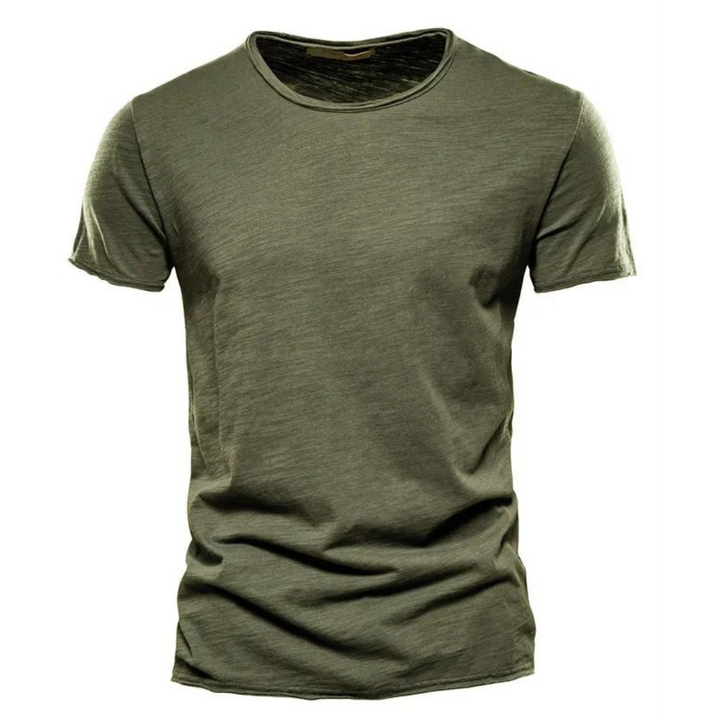 Casual and comfortable men's everyday shirt. Easy care, perfect for versatile fashion and daily style.