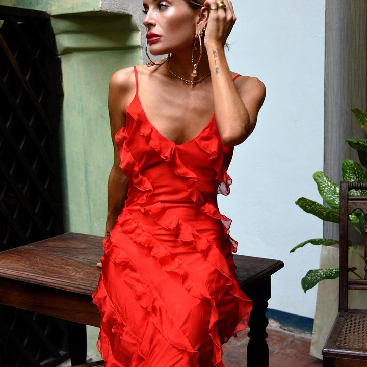 Versatile women's ruffled maxi dress, suitable for various special occasions or parties.
