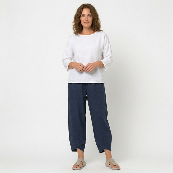 Women's high-waisted trousers with a stylish tulip hem, perfect for comfortable summer wear.