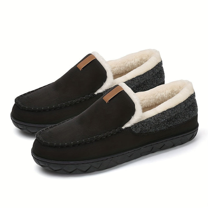 Casual men's warm slippers with sheepskin lining, offering cozy comfort & non-slip support for home.