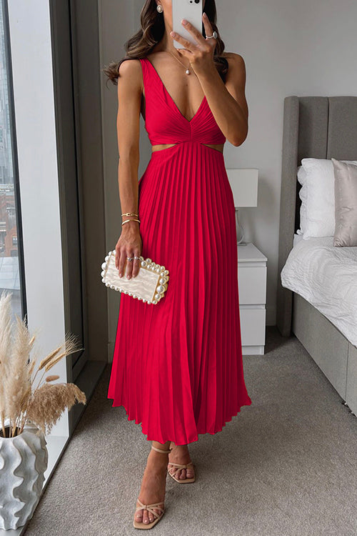 Dreamy, flowing maxi dress for women, perfect for an elegant summer style.