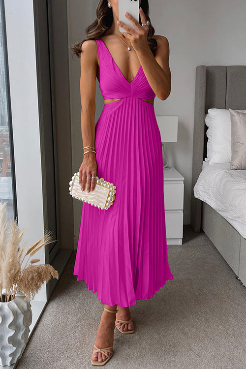 Women's elegant Dreamy Maxi Dress, a versatile long dress with a flattering summer style.