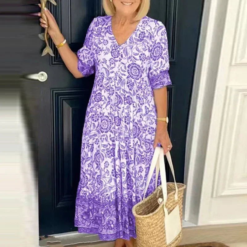 Versatile women's elegant midi dress. Long sleeve design for a flattering, sophisticated fit, suitable for any occasion.