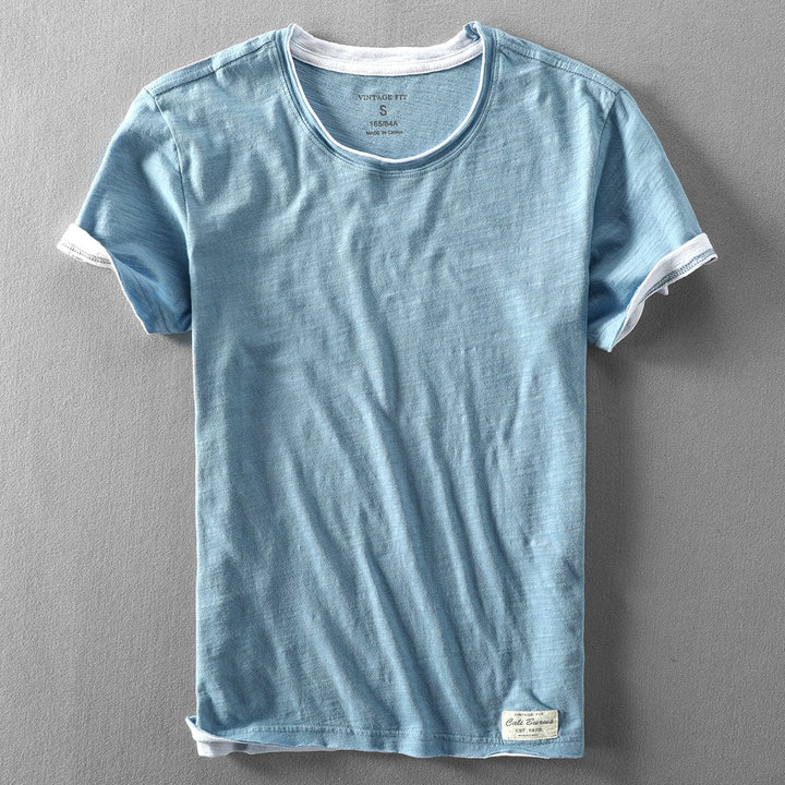 Relaxed fit women's short sleeve t-shirt, a stylish and soft top for everyday comfort.