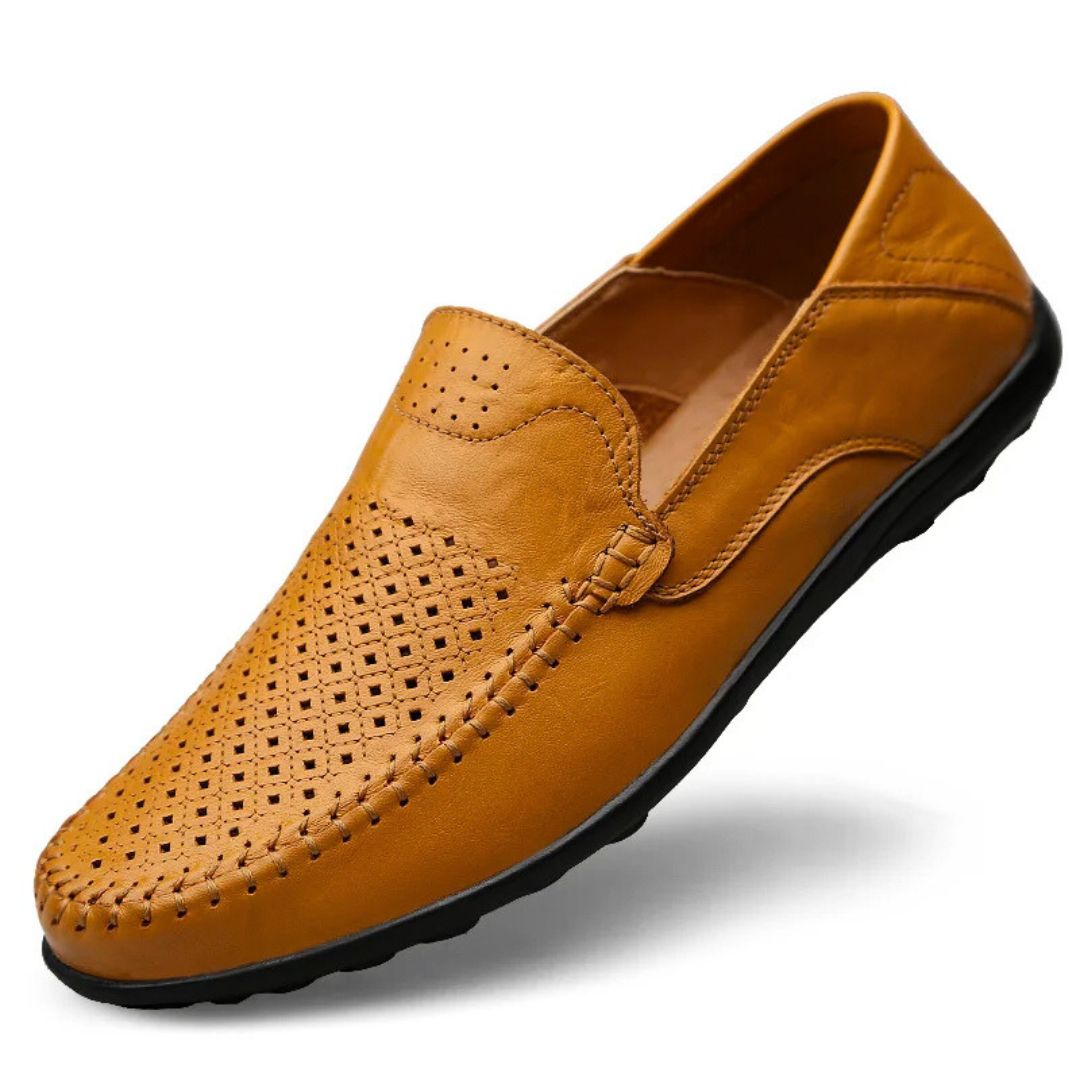 Comfortable men's slip-on loafers, perforated for breathability, perfect smart-casual footwear for everyday.