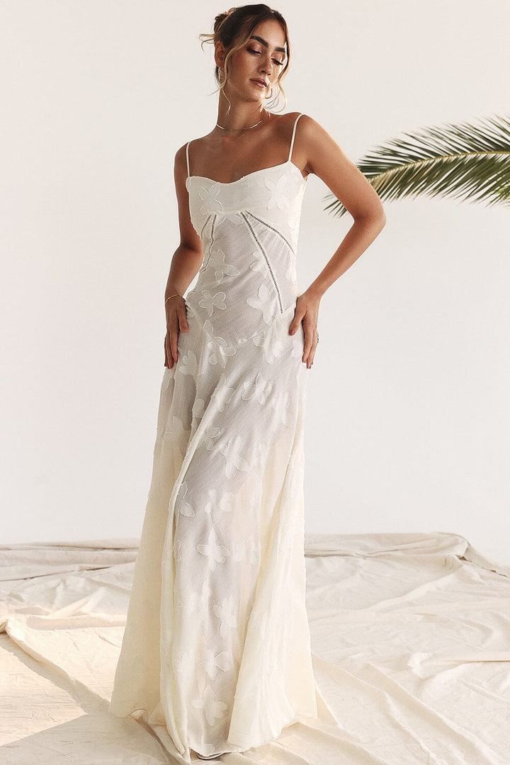 Beautiful summer flowy maxi dress for women, elegant and comfortable for warm weather occasions.