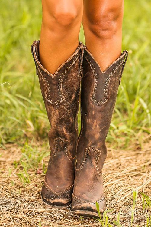 Women's stylish Western cowboy boots, perfect for everyday wear. Comfortable, durable ankle boots for fall & winter.