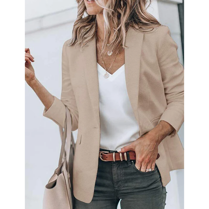 Effortless women's casual jacket, offering style and comfort.