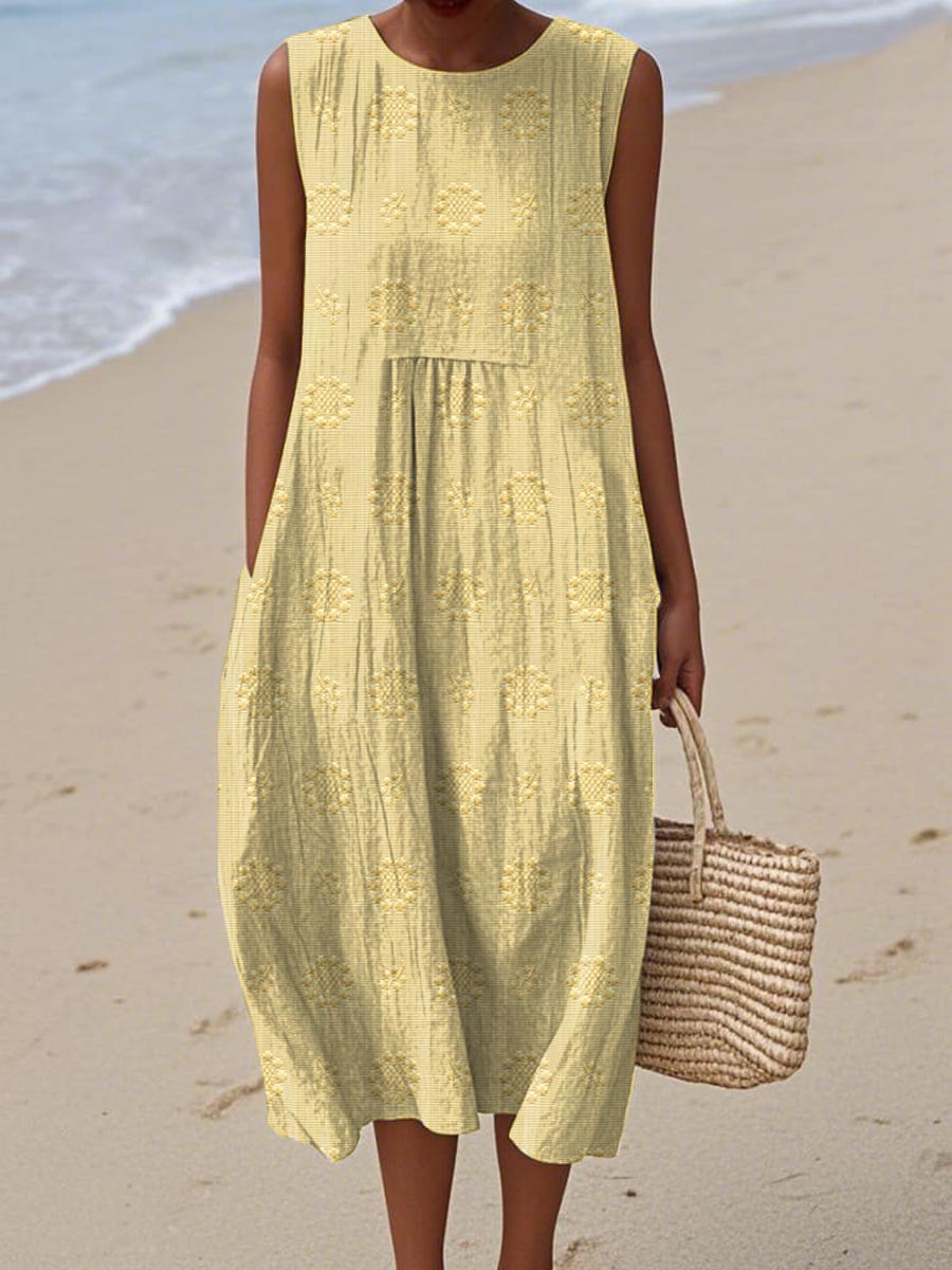 Casual women's sleeveless midi dress, soft and comfortable with a round neck, perfect for relaxed summer days.