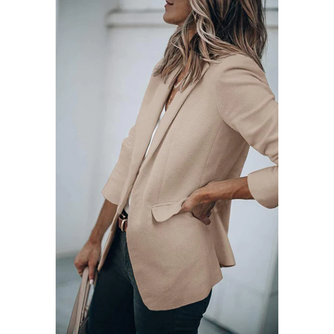 Smart casual women's blazer, great for a layered look.