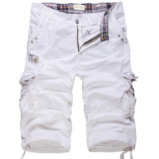 Men's multi-pocket army cargo shorts, showcasing practical design & comfortable fit for daily utility.