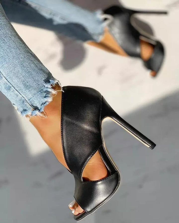 Elegant women's orthopedic heeled sandals in a neutral tone, perfect for comfortable yet dressy fashion.