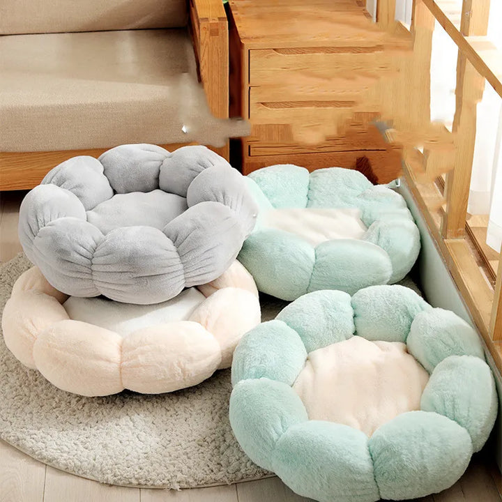 Cozy flower basket cat bed with ultra-soft plush, perfect for deep sleep and feline comfort.