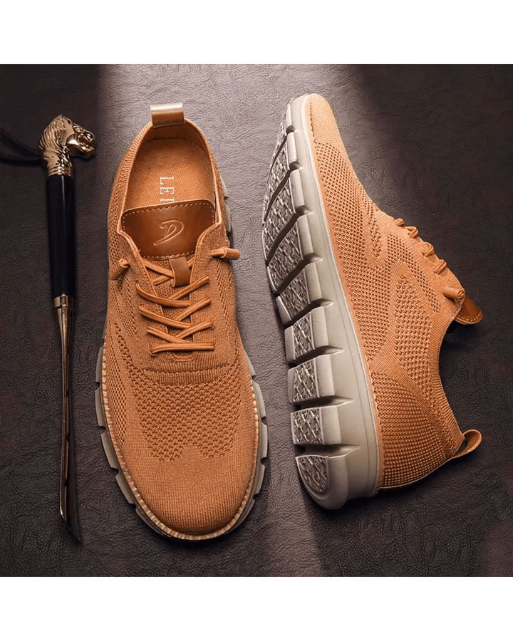 Breathable men's trainers, lightweight construction, ensuring comfort for everyday activities.