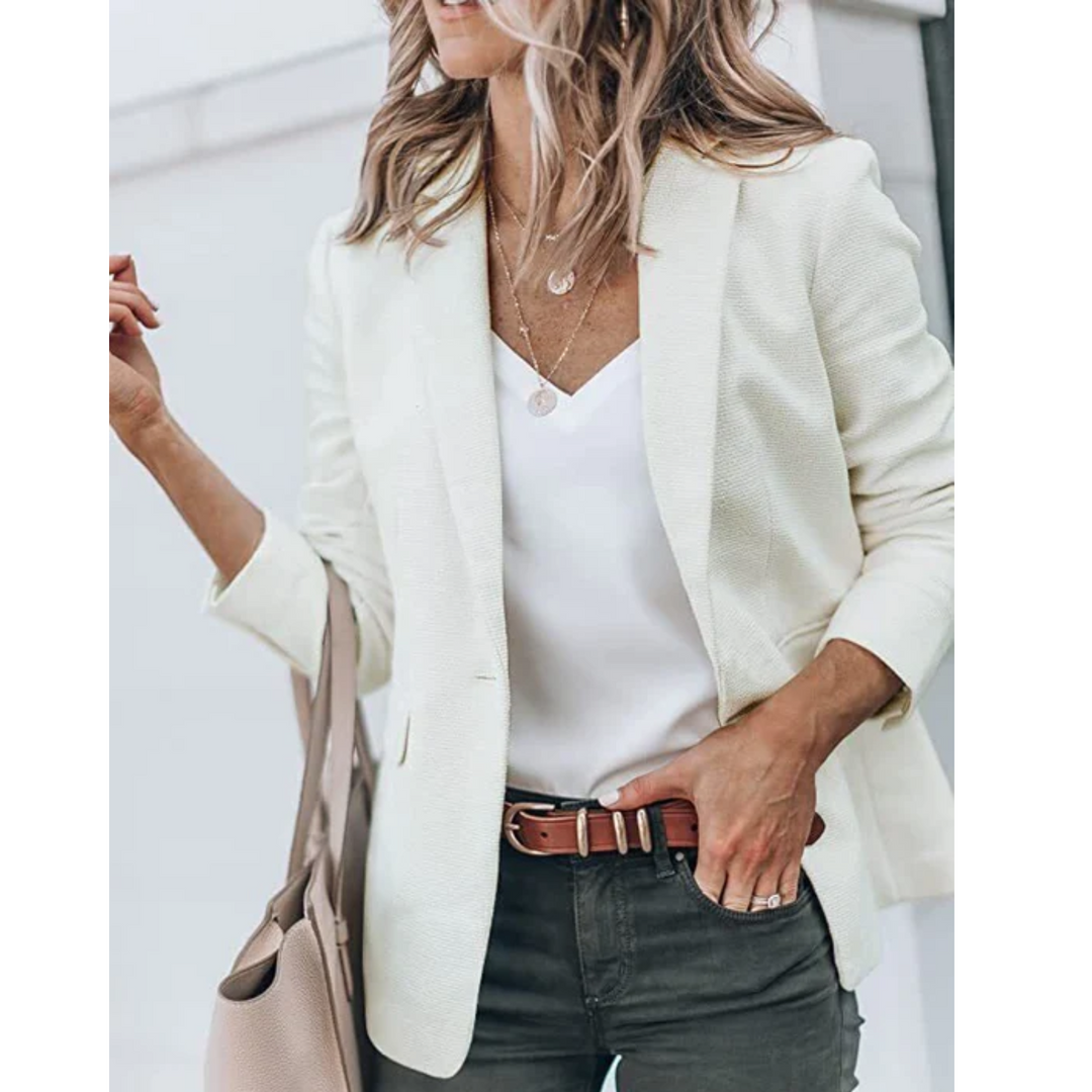 Stylish women's everyday jacket, versatile for any occasion.