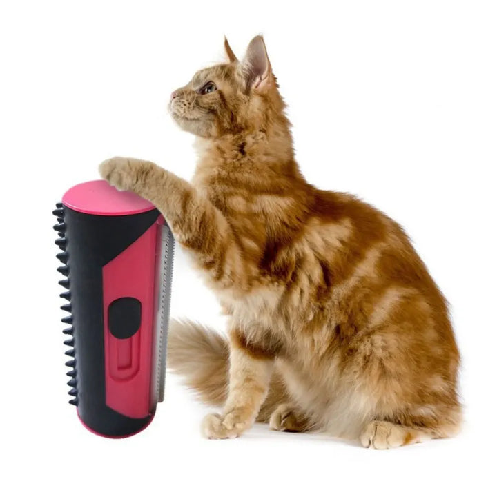 Self-cleaning fur groomer roller for effortless pet coat care. Ideal for dog and cat hair removal.