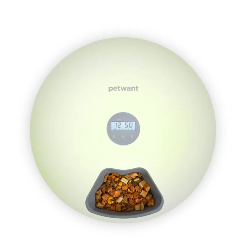 Automatic pet feeder for dogs and cats, delivering perfectly timed and portioned meals.