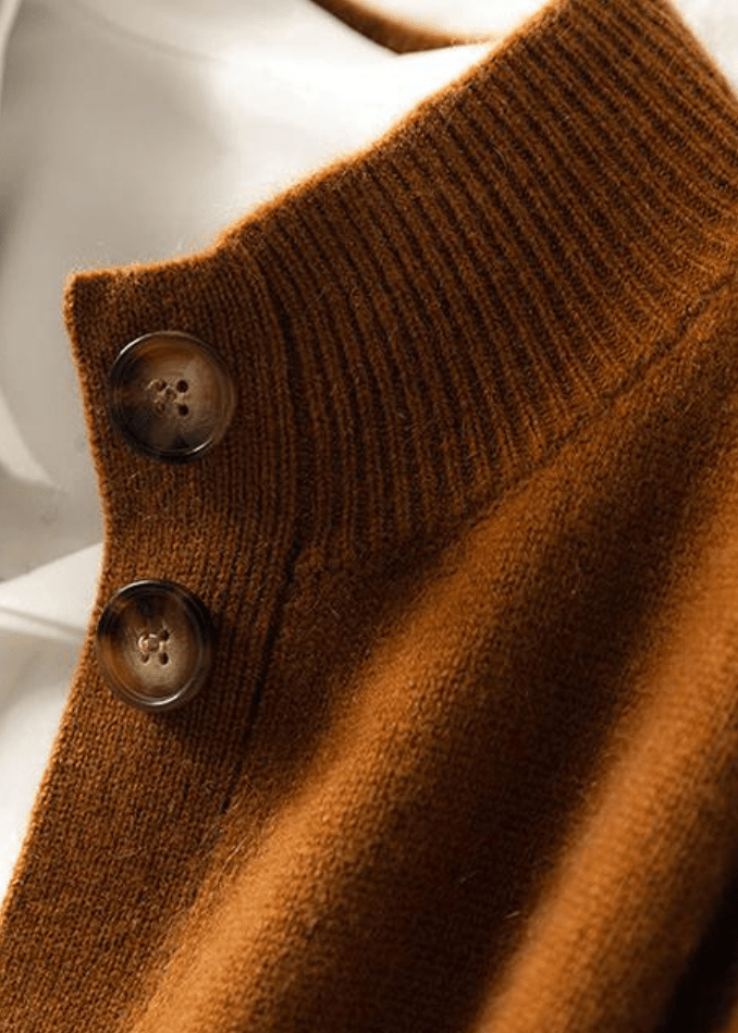 Timeless style women's knit cardigan with sophisticated buttons.