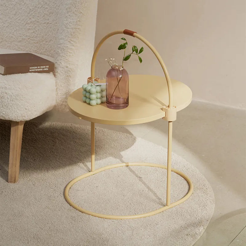 Durable cat scratching post, modern design, for healthy claws & playful felines. A key pet accessory.