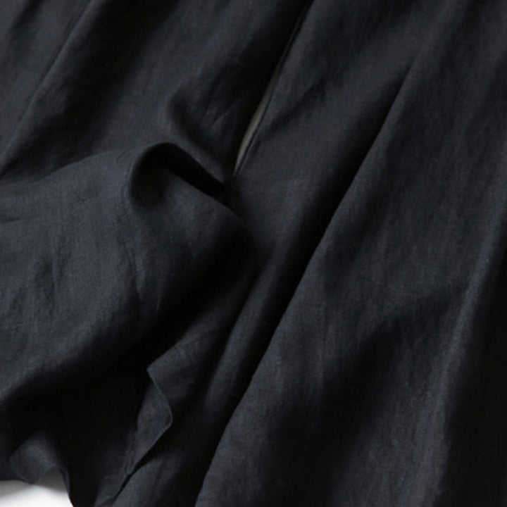 Pleated wide-leg women's trousers, a must-have for a fashionable closet.