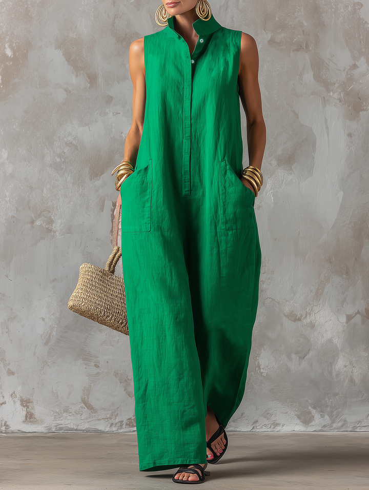 Comfortable women's sleeveless jumpsuit with relaxed fit, perfect for casual chic summer and versatile travel.