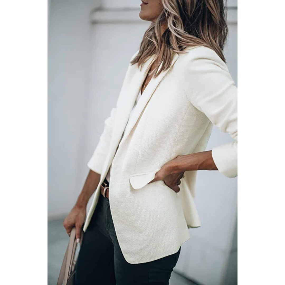 Comfortable women's workwear blazer for chic office attire.