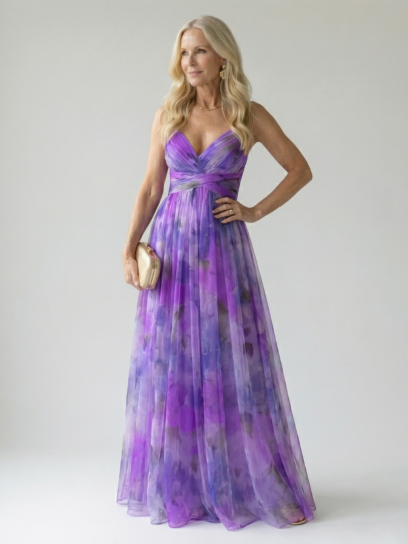 Women's casual wrap maxi dress, flowing, comfortable, ideal for summer relaxation.