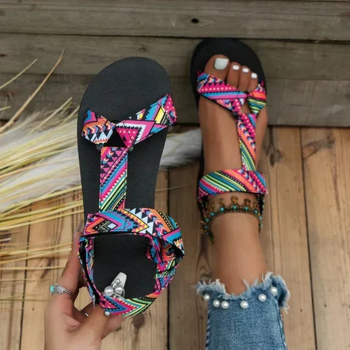 Orthopedic women's sandals with excellent arch support, ideal for comfortable summer footwear.