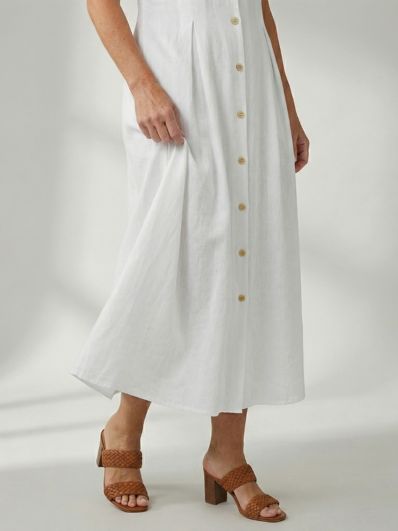 Casual women's midi dress, button front, perfect for a chic and effortless summer style.
