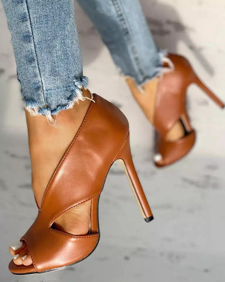 Versatile women's heeled orthopedic sandals, blending elegant design with ultimate comfort for everyday fashion.