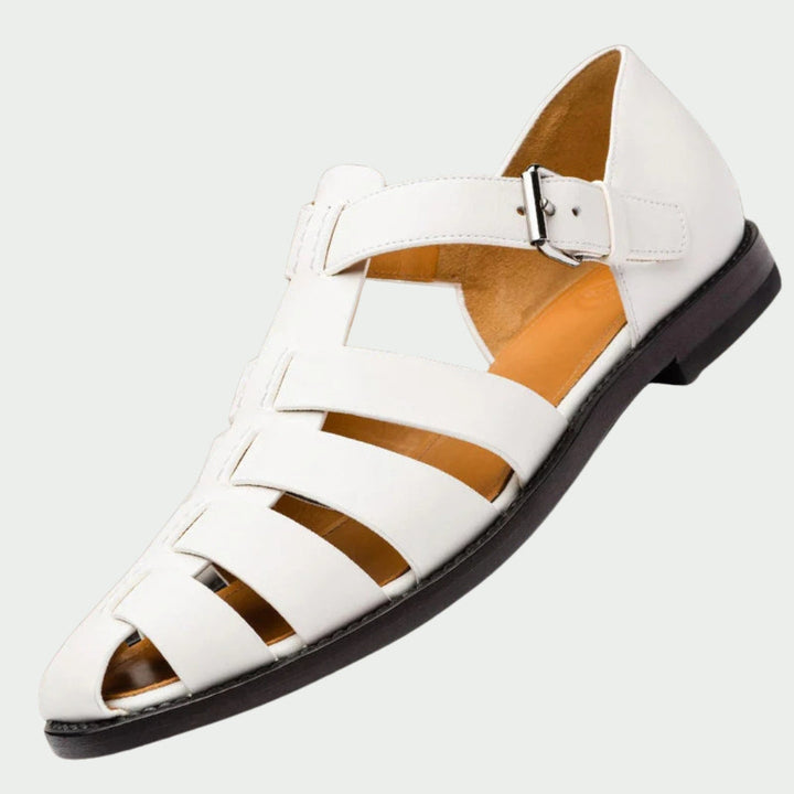 Stylish men's brown flat gladiator sandals, ideal for casual summer outfits and outdoor activities.