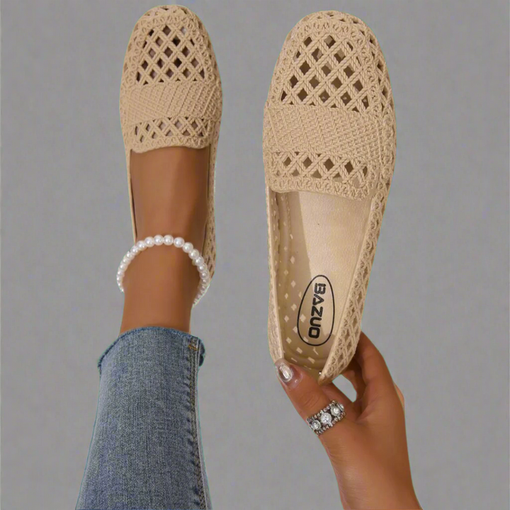 Women's comfortable slip-on moccasin loafers in a versatile everyday style, perfect for walking.