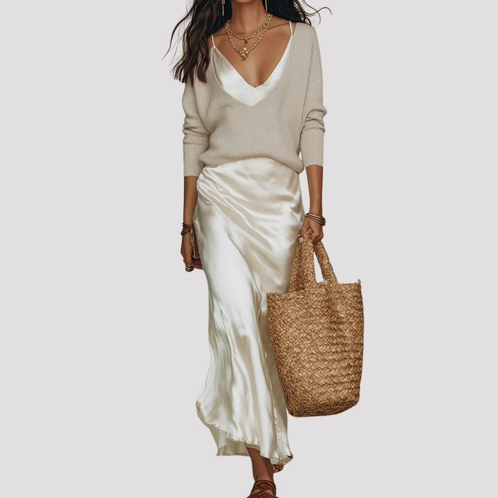 Women's elegant layered maxi dress with V-neck & long sleeves, perfect for versatile day-to-night style.