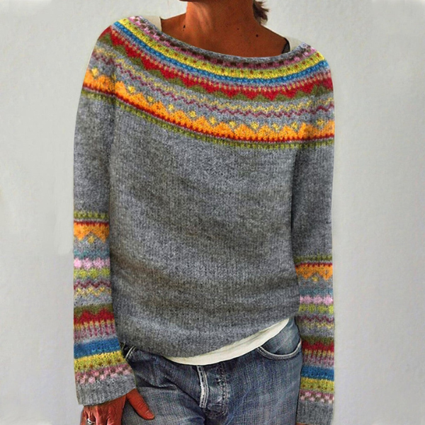 Elegant women's long-sleeve jumper, comfortable vintage knit. Versatile retro fashion for casual autumn outfits.