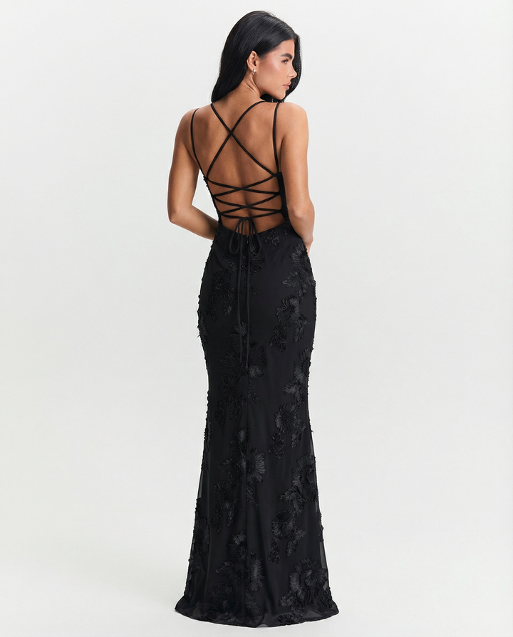 Luxurious women's long lace evening gown, featuring a sophisticated open back. Perfect for formal wear.