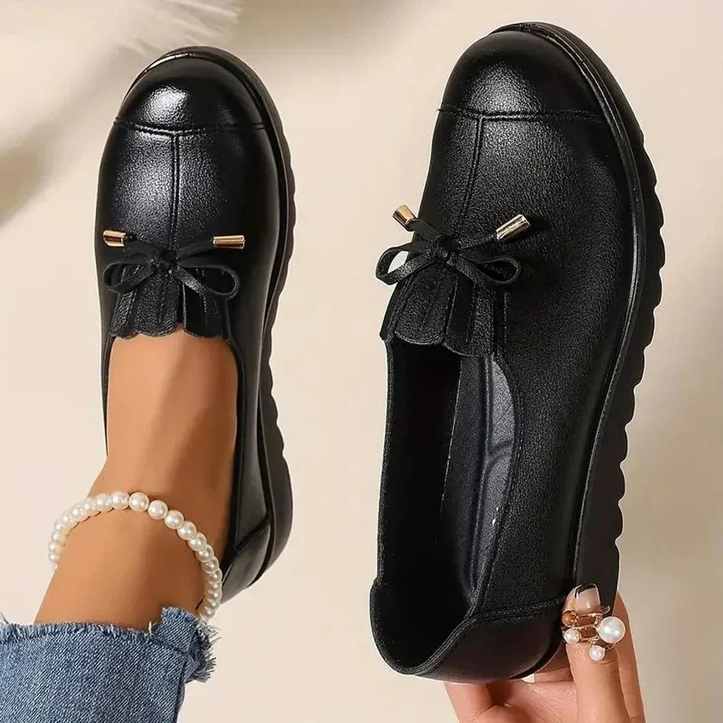Women's orthopedic comfort moccasins, ideal for all-day support & foot pain relief. Stylish casual loafer.