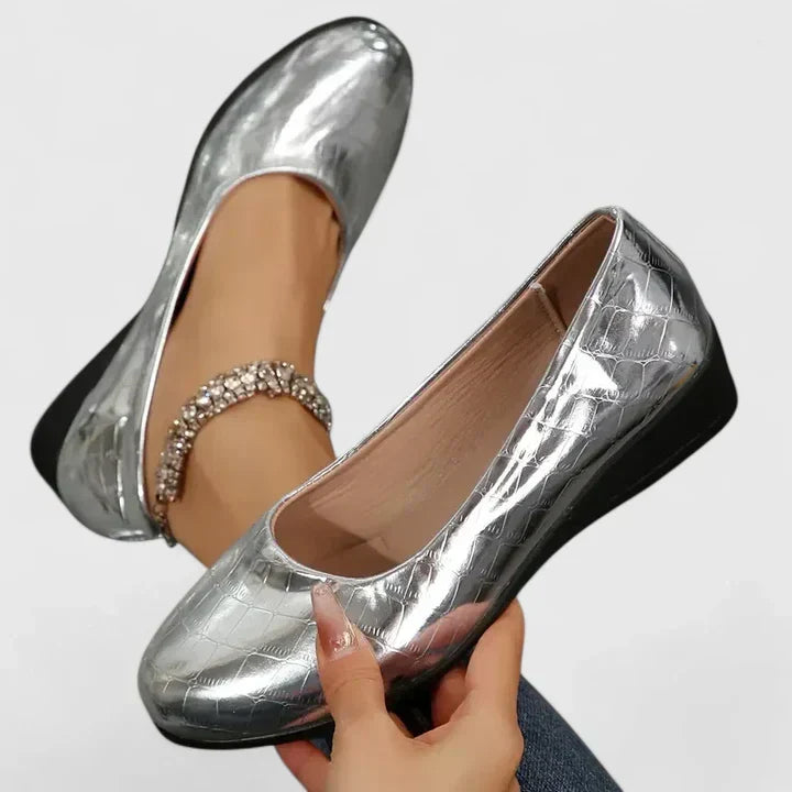Comfortable women's walking shoes with orthopedic support, designed for posture correction and foot health.