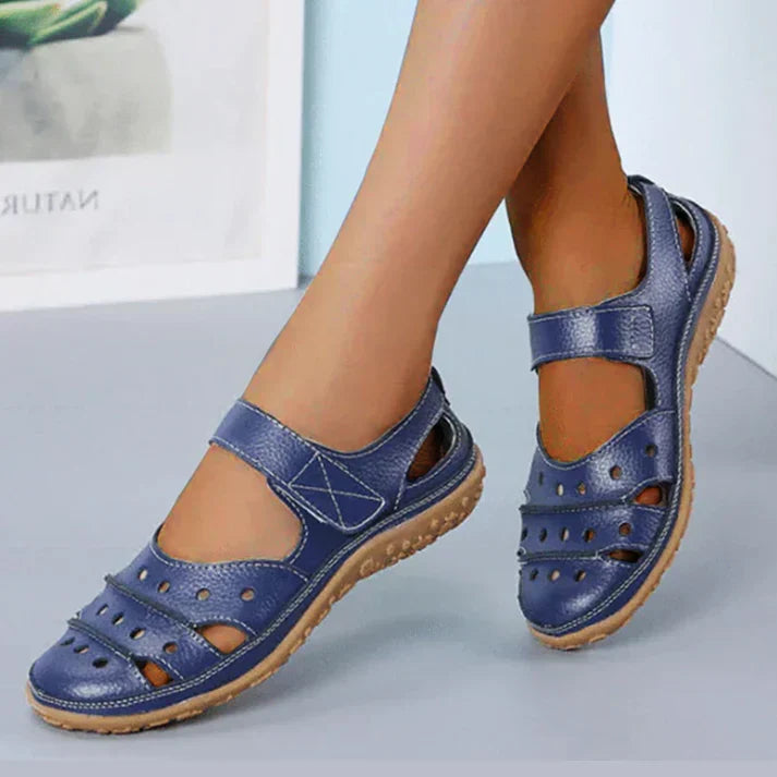 Slip-on women's summer sandals providing exceptional arch support & comfort. Great for casual daily wear.