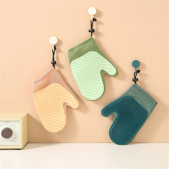 Effective cat deshedding glove with silicone tips for fur removal. Keeps your pet's coat smooth & home clean.